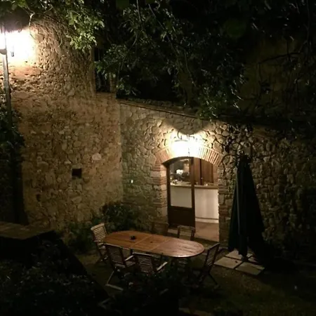 Bed & Breakfast Giogliano 3*